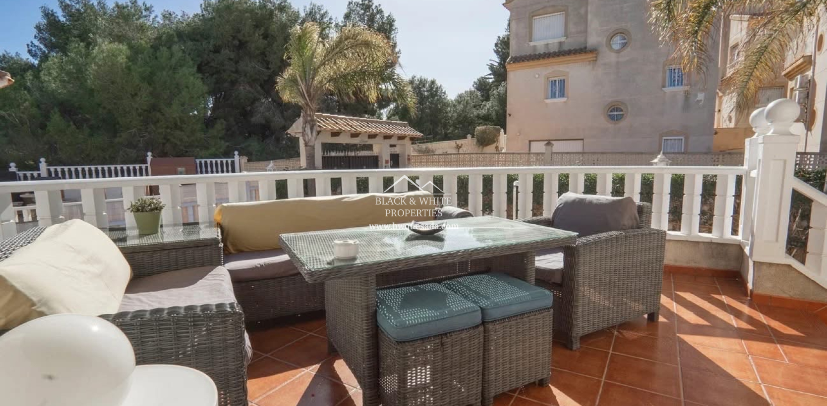 Resale - Villa - Orihuela Costa - Villamartín