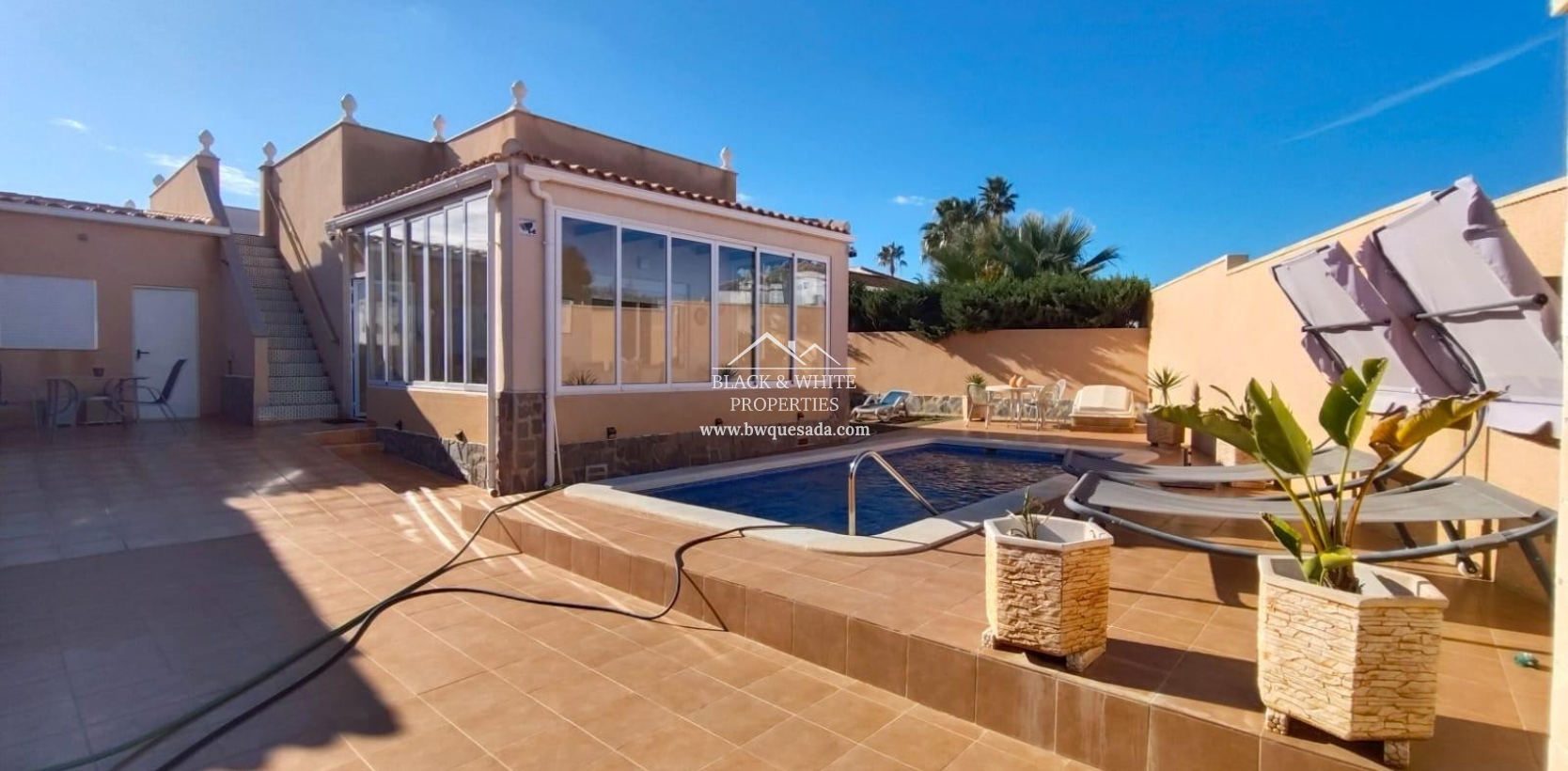 Resale - Villa - Orihuela - Orihuela Costa