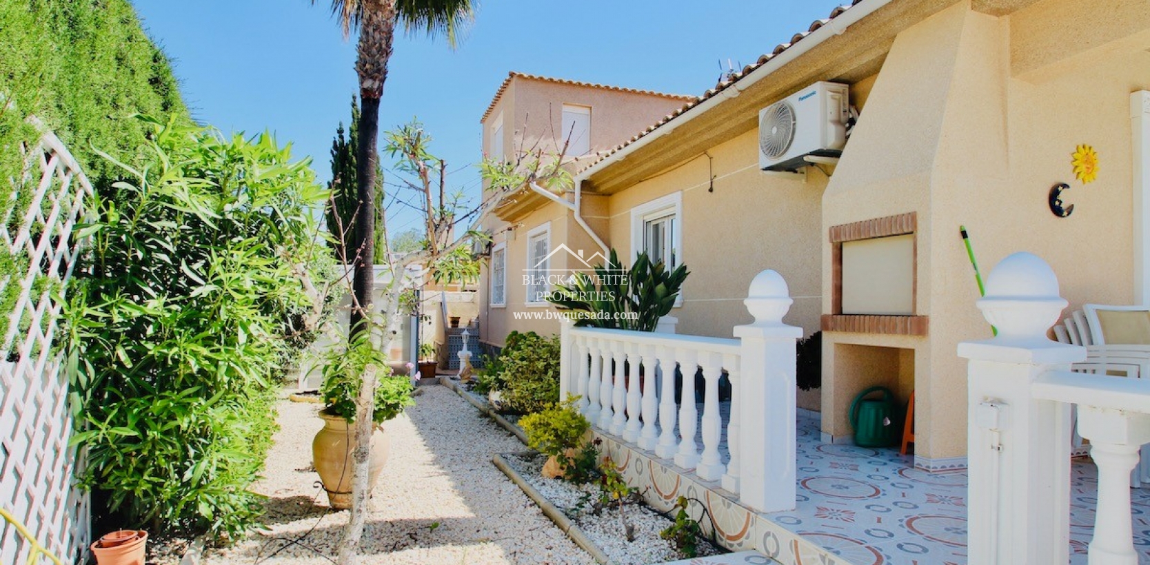 Resale - Villa - Torrevieja - Los Balcones - Los Altos del Edén