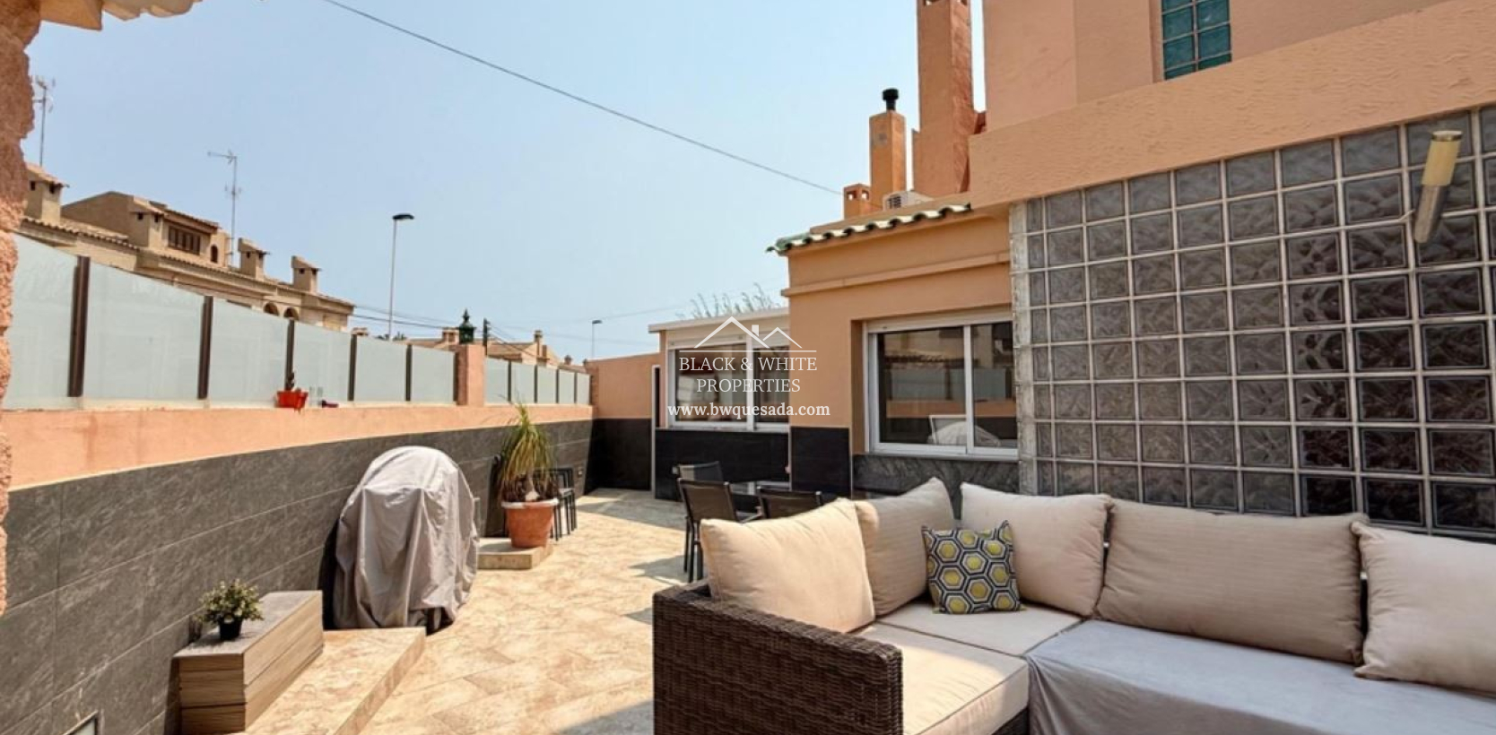 Resale - Villa - Torrevieja - Playa del Cura