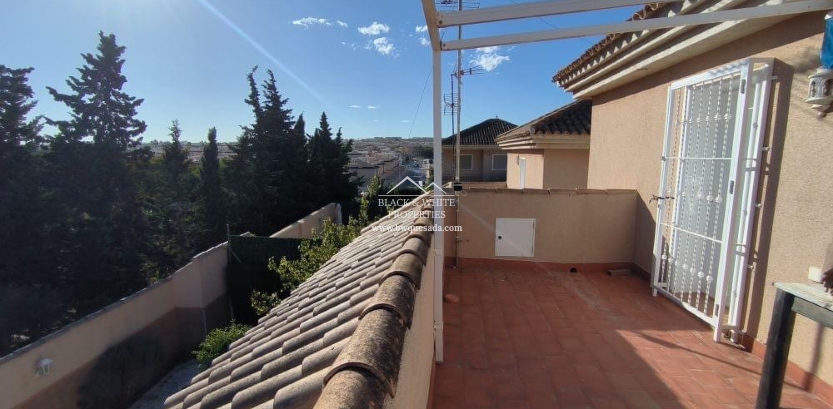 Resale - Villa - Torrevieja - Punta prima