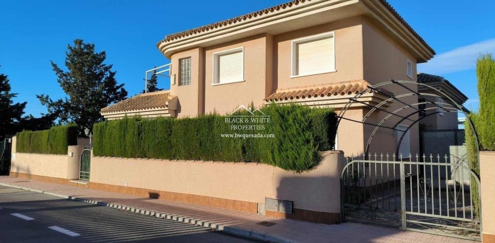 Resale - Villa - Torrevieja - Punta prima