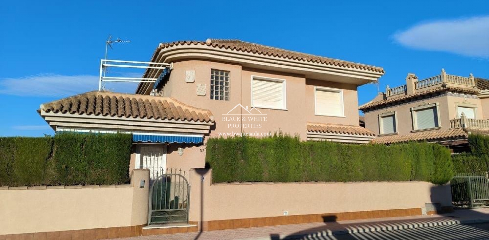 Resale - Villa - Torrevieja - Punta prima