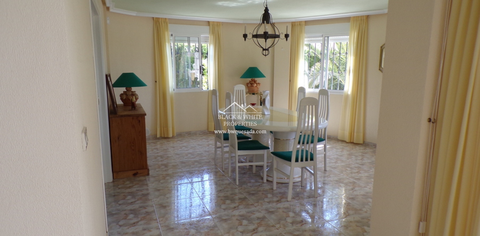 Revente - Detached Villa - Los Altos