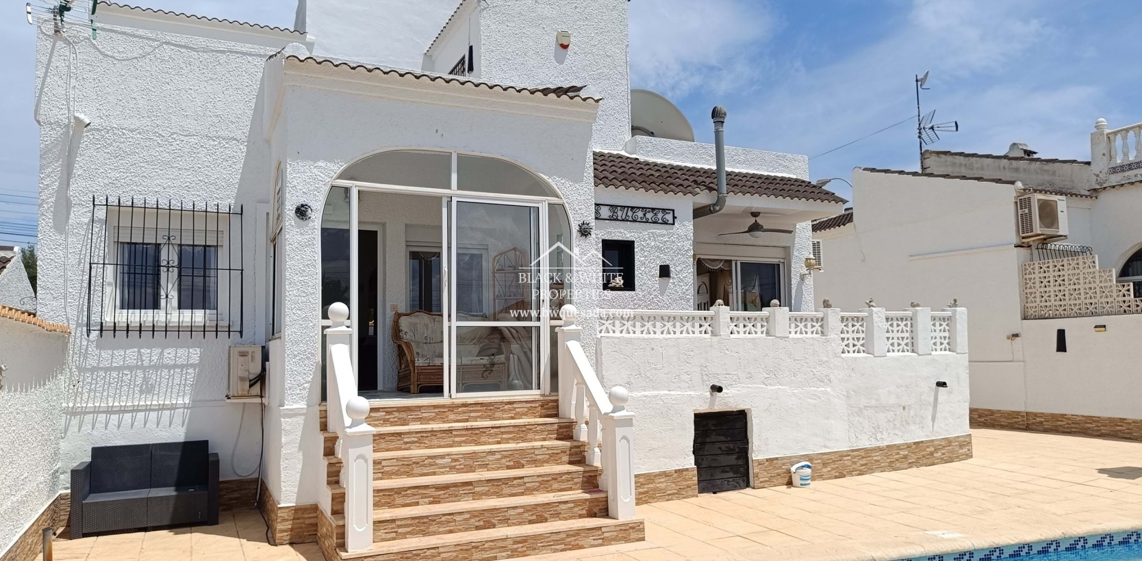 Revente - Villa - Torrevieja - El chaparral