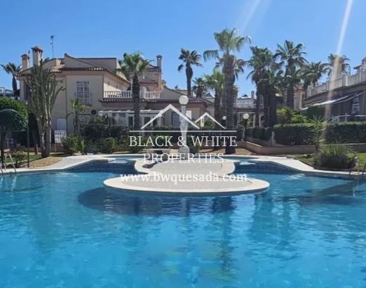 Townhouse - Resale - Torrevieja - Torrevieja