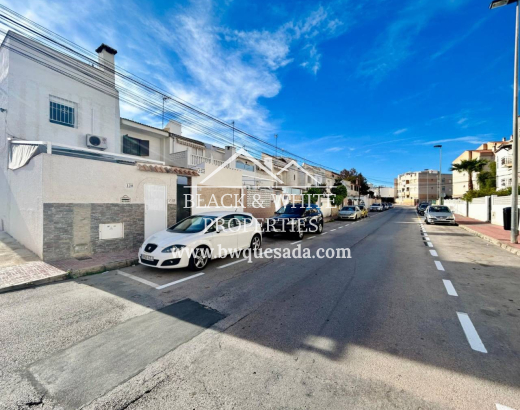 Townhouse - Resale - Torrevieja - Torrevieja