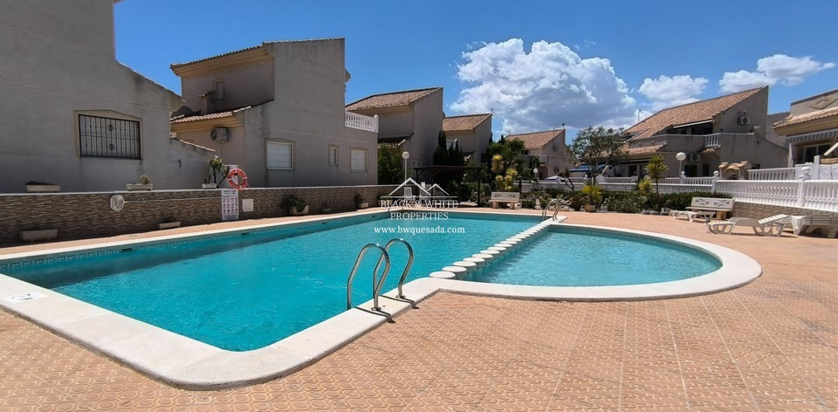 Venta - Semi - Adosada Villa  - Ciudad Quesada