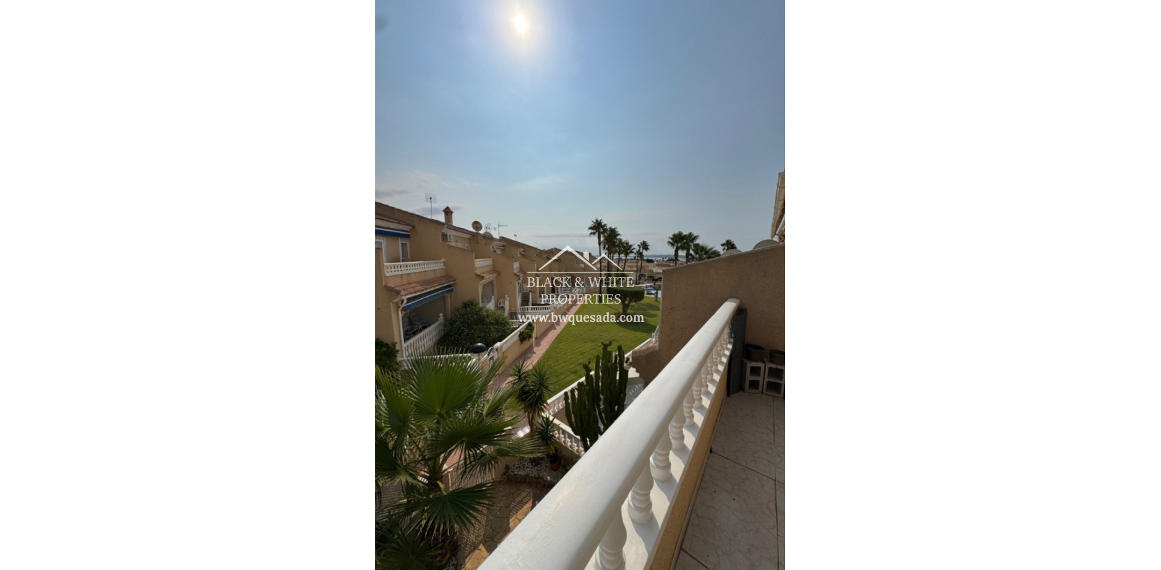 Venta - Semi - Adosada Villa  - Ciudad Quesada