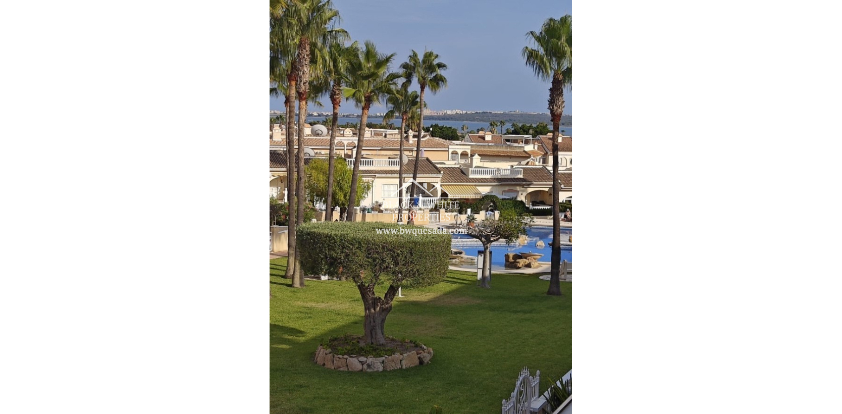 Venta - Semi - Adosada Villa  - Ciudad Quesada