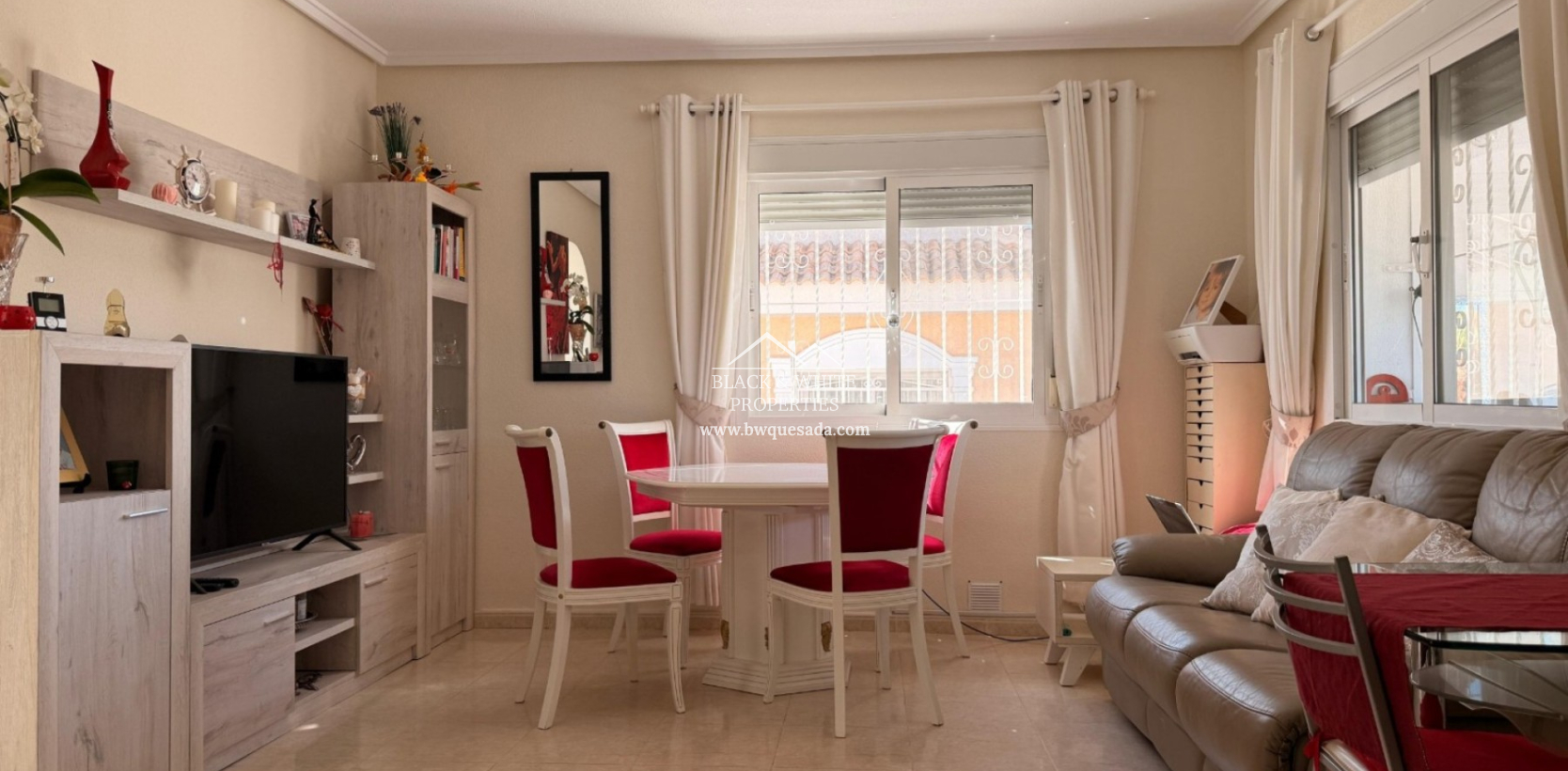 Venta - Semi - Adosada Villa  - Ciudad Quesada