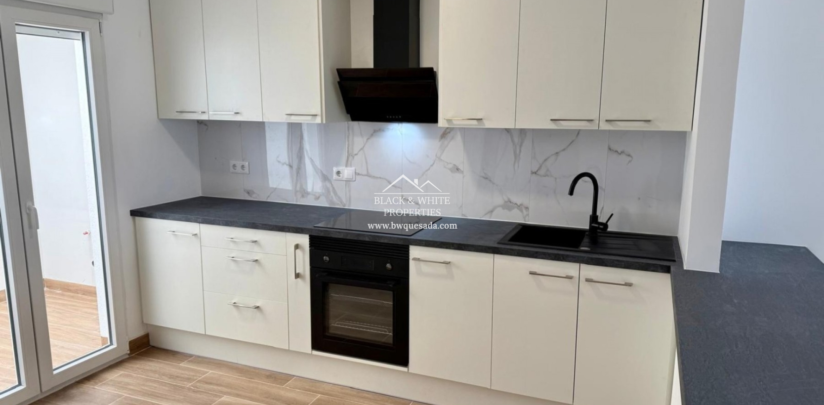 Venta - Semi - Adosada Villa  - Ciudad Quesada