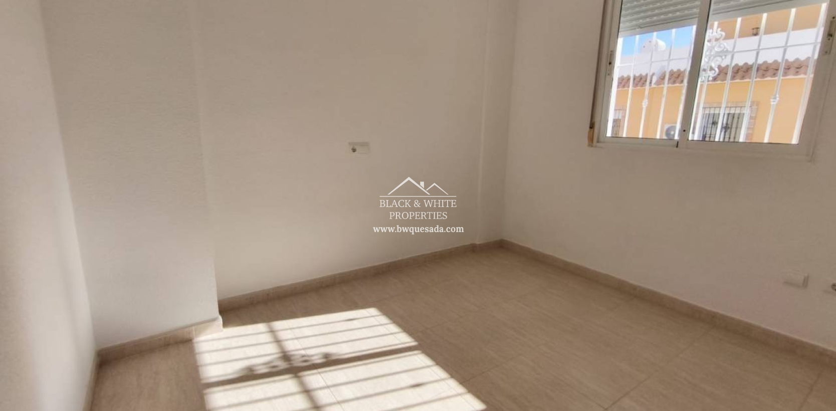 Venta - Semi - Adosada Villa  - Ciudad Quesada