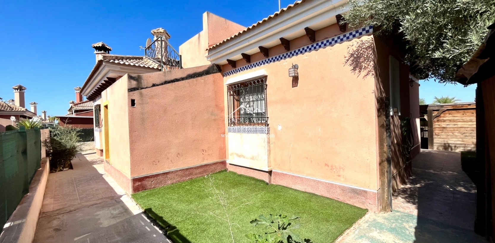 Venta - Villa - Los Montesinos - La herrada