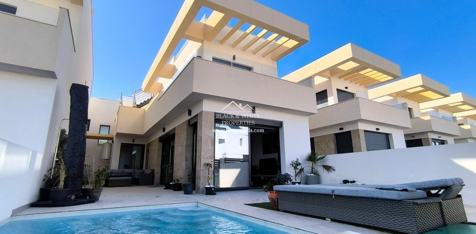 Venta - Villa - Los Montesinos - La herrada