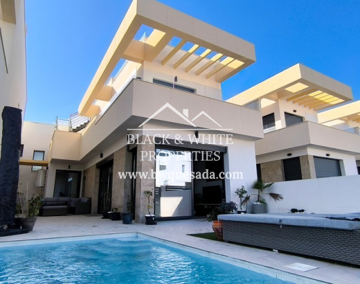 Villa - Resale - Los Montesinos - La herrada