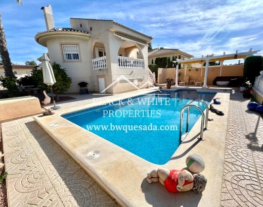 Villa - Venta - Benijofar - BW-845