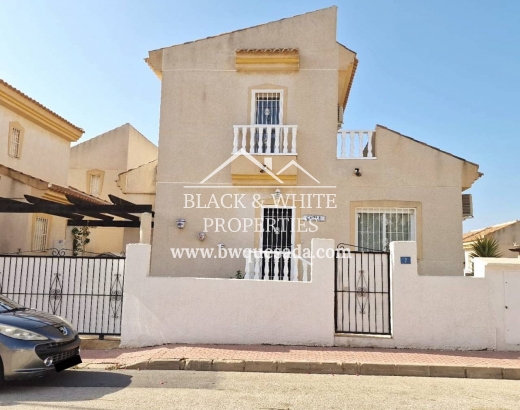Villa - Venta - Ciudad Quesada - BWV-1579