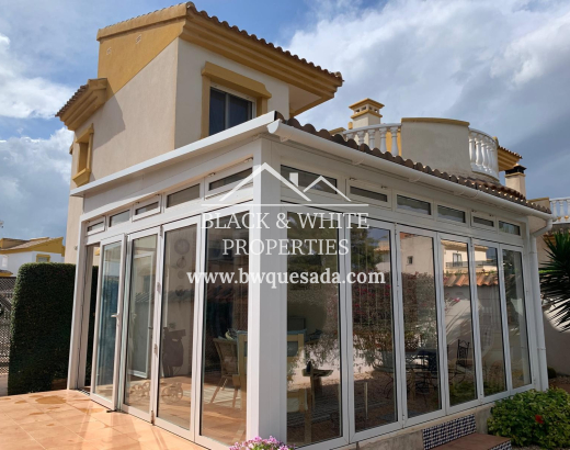 Villa - Venta - Guardamar del Segura - BWB-1761